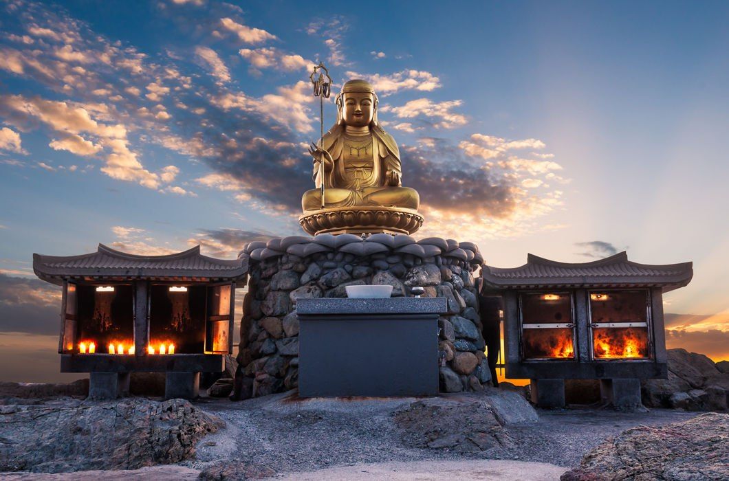 Храм Хэдон Ёнгунса в близи